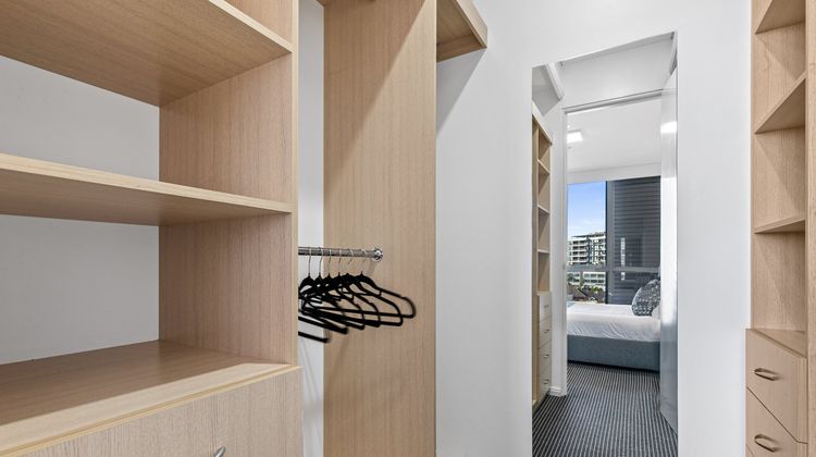 Astra Apartments North Sydney Room