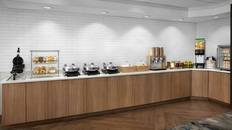 Fairfield Inn & Suites Sarasota Lakewood Restaurant