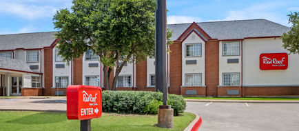 Red Roof Suites-Euless DFW Airport SW Exterior