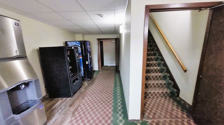 EconoLux Inn Other