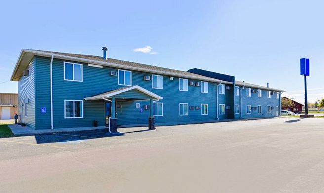 EconoLux Inn Exterior