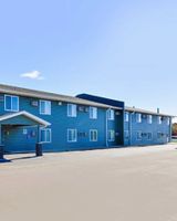 EconoLux Inn