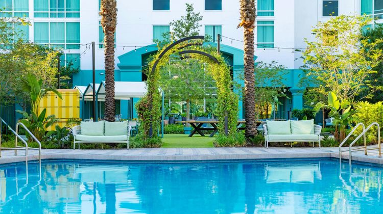 Hotel Landy Universal Blvd, Tribute Port Pool