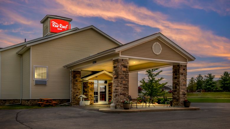 <b>Red Roof Inn Charlestown Exterior</b>. Images powered by <a href="https://www.leonardoworldwide.com/" title="Leonardo Worldwide" target="_blank">Leonardo</a>.