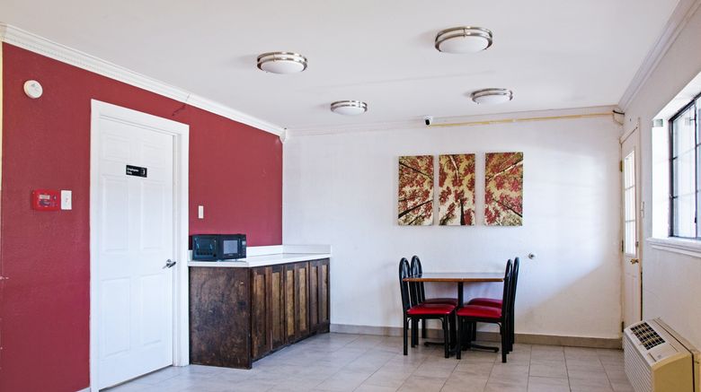 <b>OYO Hotel McAllen Airport South Lobby</b>. Images powered by <a href="https://www.leonardoworldwide.com/" title="Leonardo Worldwide" target="_blank">Leonardo</a>.