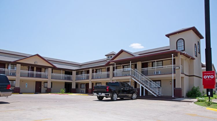 OYO Hotel McAllen Airport South Exterior