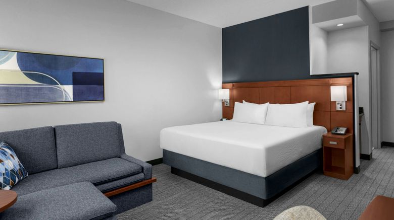 <b>Courtyard Pittsburgh Arpt Settlers Ridge Room</b>. Images powered by <a href="https://www.leonardoworldwide.com/" title="Leonardo Worldwide" target="_blank">Leonardo</a>.