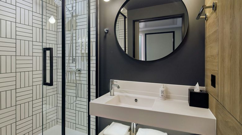 <b>Moxy Nice Room</b>. Images powered by <a href="https://www.leonardoworldwide.com/" title="Leonardo Worldwide" target="_blank">Leonardo</a>.