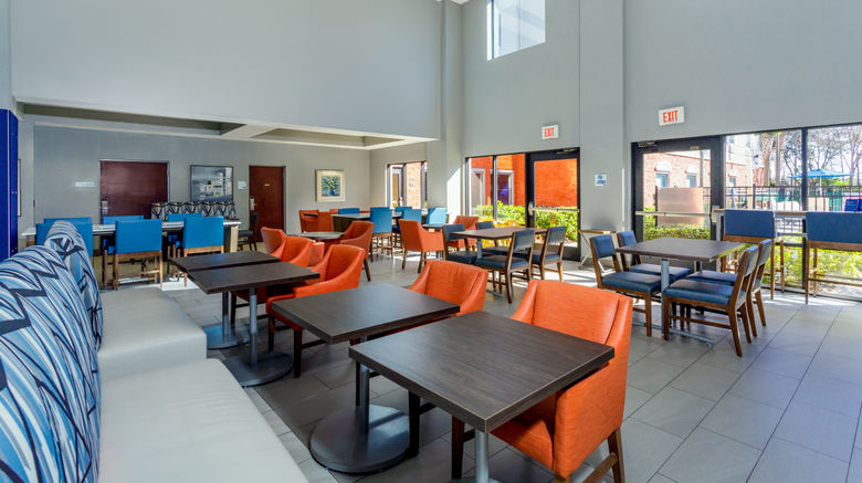 <b>Holiday Inn Express Hotel & Suites -East Restaurant</b>. Images powered by <a href="https://www.leonardoworldwide.com/" title="Leonardo Worldwide" target="_blank">Leonardo</a>.