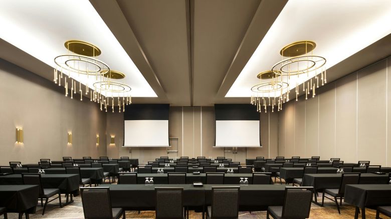 <b>Courtyard by Marriott Montreal Airport Meeting</b>. Images powered by <a href="https://www.leonardoworldwide.com/" title="Leonardo Worldwide" target="_blank">Leonardo</a>.