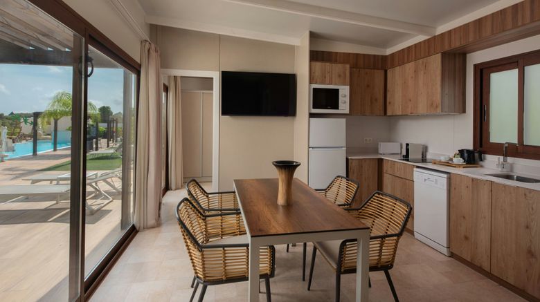 <b>Four Points Costa Blanca Villas Room</b>. Images powered by <a href="https://www.leonardoworldwide.com/" title="Leonardo Worldwide" target="_blank">Leonardo</a>.