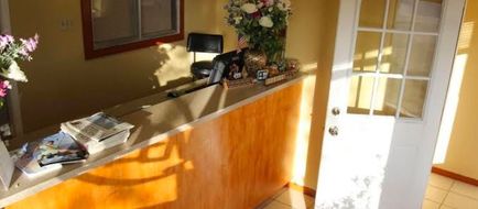 Lakeside Inn & Suites Lobby