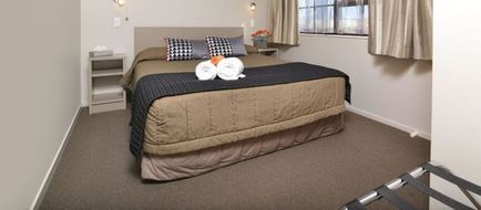 Knightsbridge Court Motor Lodge Suite