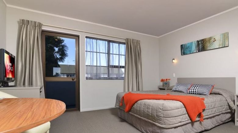<b>Knightsbridge Court Motor Lodge Spa</b>. Images powered by <a href="https://www.leonardoworldwide.com/" title="Leonardo Worldwide" target="_blank">Leonardo</a>.