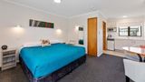 Knightsbridge Court Motor Lodge Room
