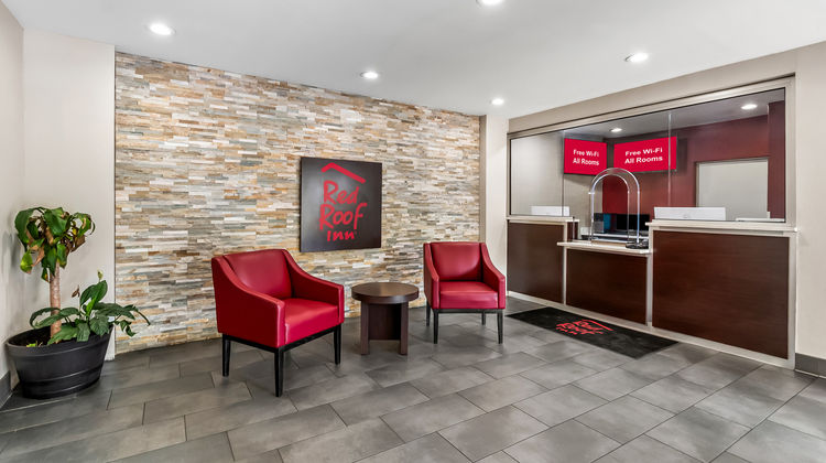 Red Roof Inn Washington, DC Lobby