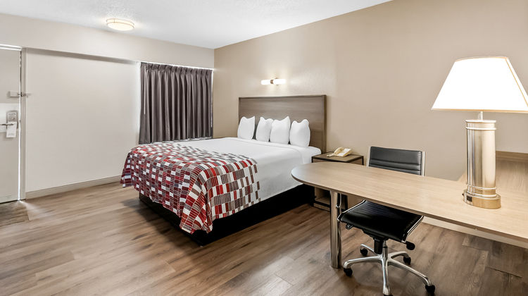 Red Roof Inn Washington, DC Room