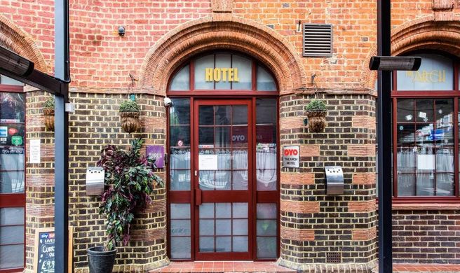 OYO The Arch Wembley Exterior
