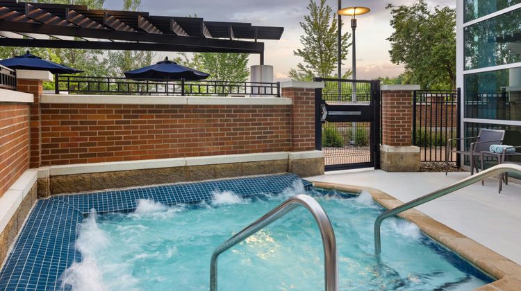 Courtyard Minneapolis Maple Grove/Arbor Pool