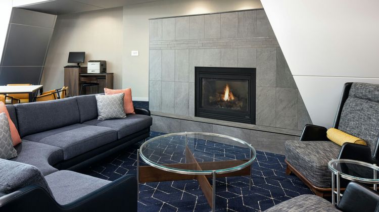 Courtyard Minneapolis Maple Grove/Arbor Lobby