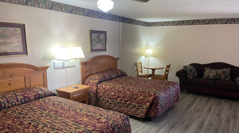 <b>Lakeside Inn & Suites Room</b>. Images powered by <a href="https://www.leonardoworldwide.com/" title="Leonardo Worldwide" target="_blank">Leonardo</a>.