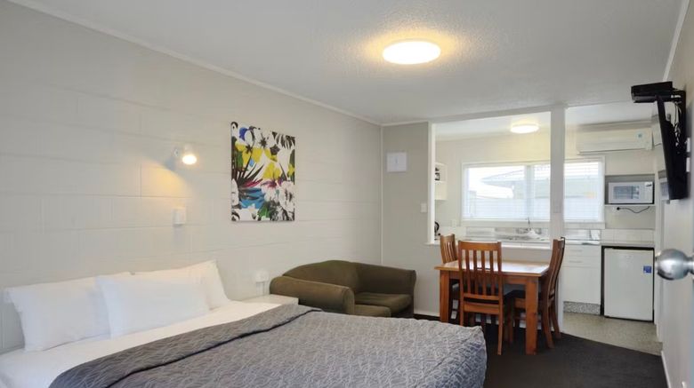 <b>Stonehaven Motel, Whangarei Room</b>. Images powered by <a href="https://www.leonardoworldwide.com/" title="Leonardo Worldwide" target="_blank">Leonardo</a>.