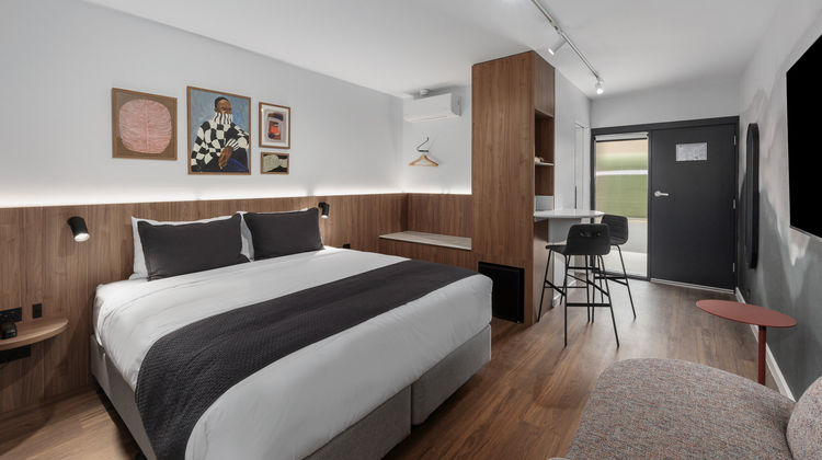 The Henty Traveller Room