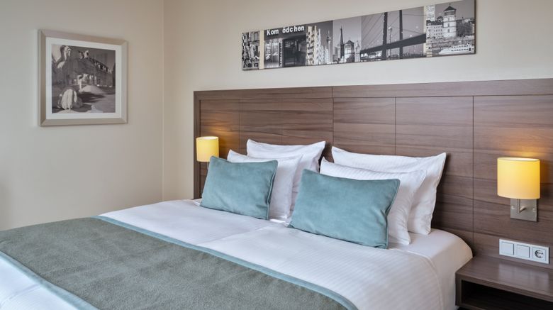 <b>Leonardo Royal Hotel Duesseldorf Suite</b>. Images powered by <a href="https://www.leonardoworldwide.com/" title="Leonardo Worldwide" target="_blank">Leonardo</a>.