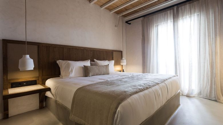 <b>Branco Mykonos Room</b>. Images powered by <a href="https://www.leonardoworldwide.com/" title="Leonardo Worldwide" target="_blank">Leonardo</a>.