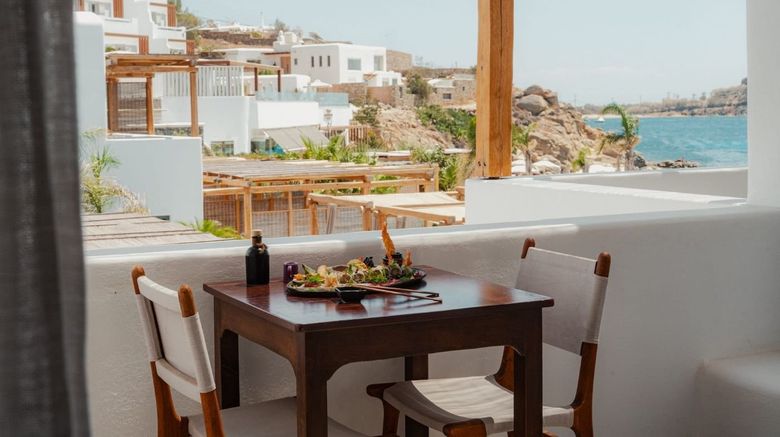 <b>Branco Mykonos Suite</b>. Images powered by <a href="https://www.leonardoworldwide.com/" title="Leonardo Worldwide" target="_blank">Leonardo</a>.