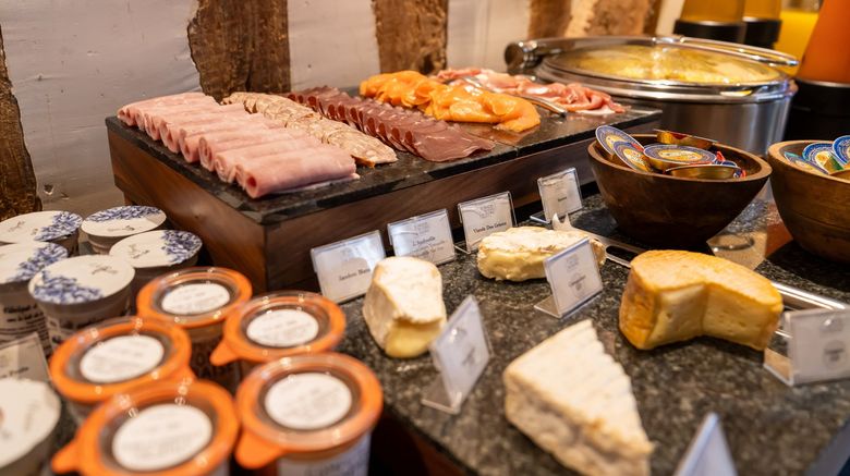 <b>Les Manoirs des Portes de Deauville Restaurant</b>. Images powered by <a href="https://www.leonardoworldwide.com/" title="Leonardo Worldwide" target="_blank">Leonardo</a>.
