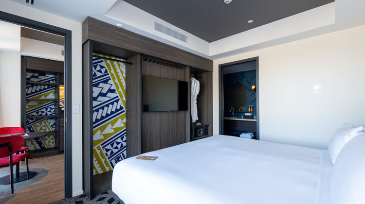 Holiday Inn Remarkables Park Suite