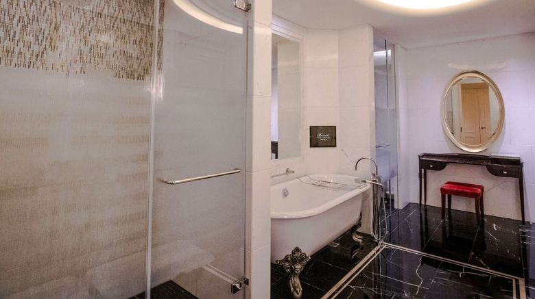 <b>Fairmont Peace Hotel Shanghai Suite</b>. Images powered by <a href=https://www.travelagewest.com/Hotels/Shanghai/