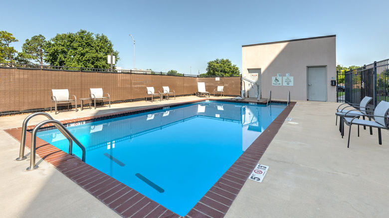<b>Holiday Inn Express & Suites Moore Pool</b>. Images powered by <a href="https://www.leonardoworldwide.com/" title="Leonardo Worldwide" target="_blank">Leonardo</a>.