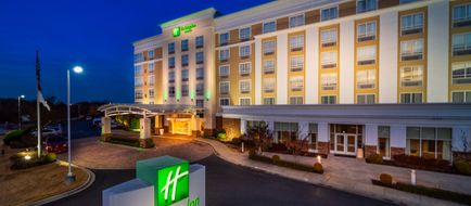 Holiday Inn & Suites Memphis - Wolfchase Exterior
