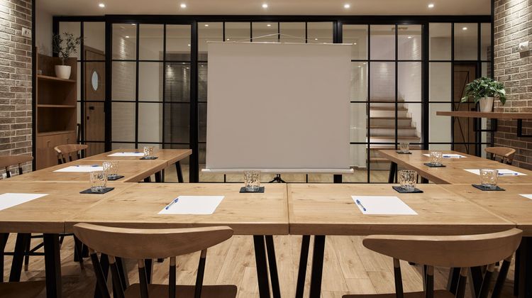 Olive Green Hotel Meeting