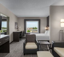 Holiday Inn Express & Suites Cold Lake Room