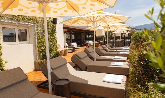 Adia Aluma Athens Curio Exterior