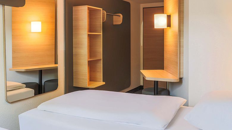 <b>B&B Hotel Mannheim Friedrichsfeld Exterior</b>. Images powered by <a href="https://www.leonardoworldwide.com/" title="Leonardo Worldwide" target="_blank">Leonardo</a>.