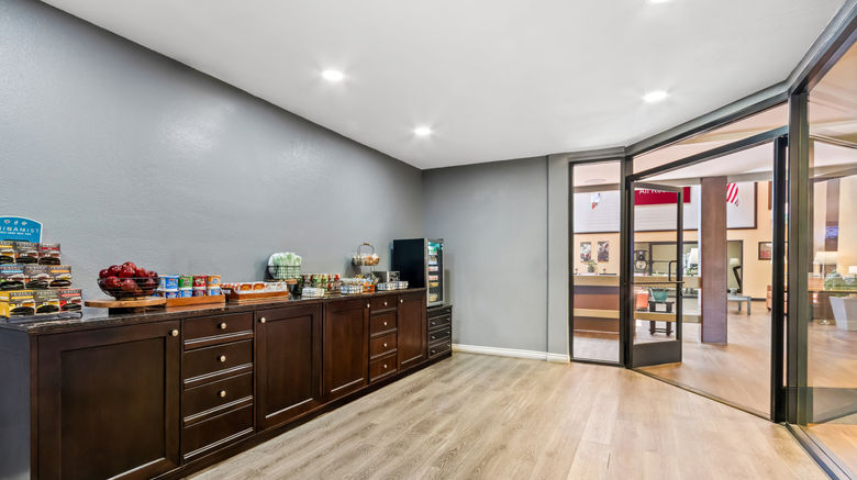<b>HomeTowne Studios by Red Roof Restaurant</b>. Images powered by <a href="https://www.leonardoworldwide.com/" title="Leonardo Worldwide" target="_blank">Leonardo</a>.