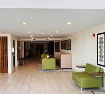Holiday Inn Express Exterior