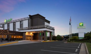Holiday Inn Roanoke-Tangelwood