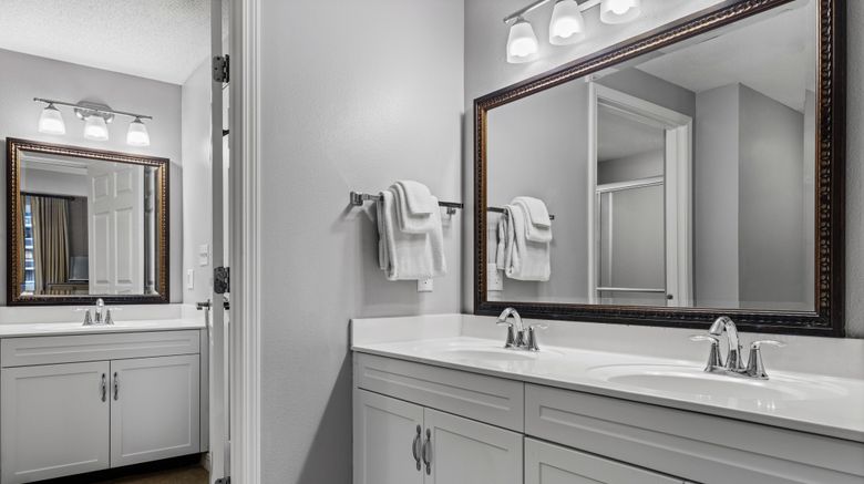 <b>Wyndham Vacation Resorts - Majestic Sun Room</b>. Images powered by <a href="https://www.leonardoworldwide.com/" title="Leonardo Worldwide" target="_blank">Leonardo</a>.
