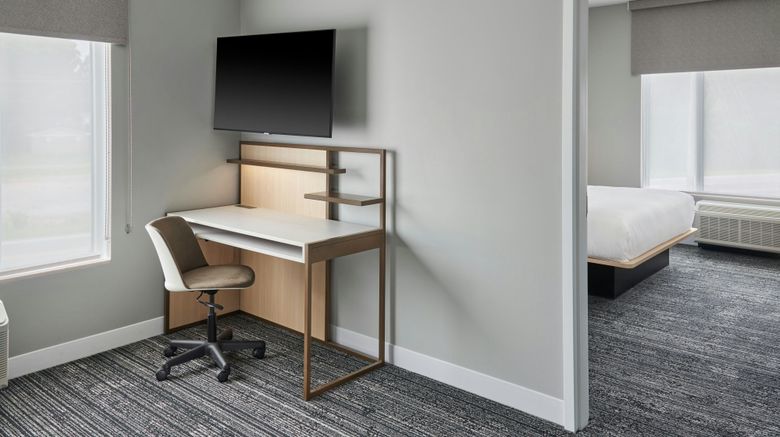 <b>TownePlace Suites Calhoun Room</b>. Images powered by <a href="https://www.leonardoworldwide.com/" title="Leonardo Worldwide" target="_blank">Leonardo</a>.