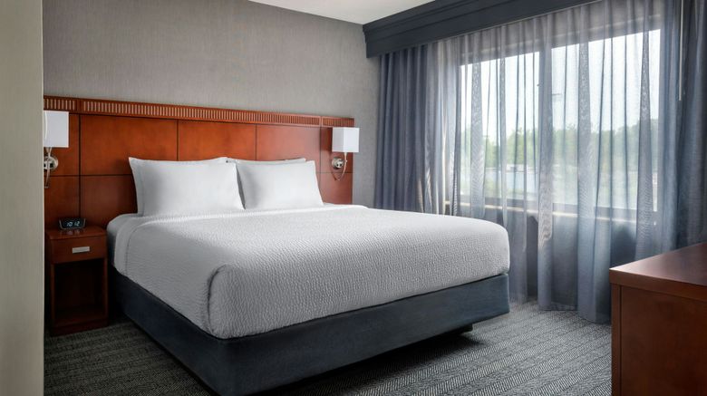 <b>Courtyard by Marriott Paramus Room</b>. Images powered by <a href="https://www.leonardoworldwide.com/" title="Leonardo Worldwide" target="_blank">Leonardo</a>.