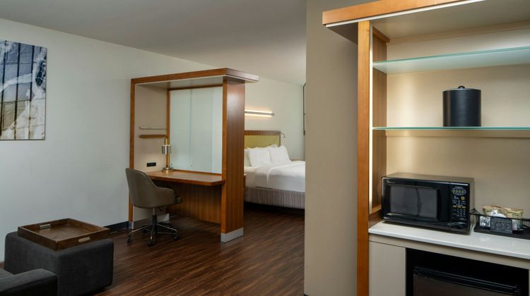 SpringHill Suites Lake Charles Suite