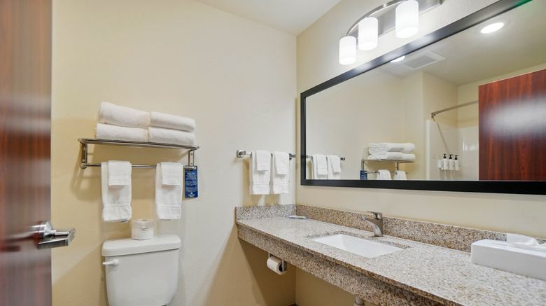 <b>Cobblestone Hotel & Suites Room</b>. Images powered by <a href="https://www.leonardoworldwide.com/" title="Leonardo Worldwide" target="_blank">Leonardo</a>.