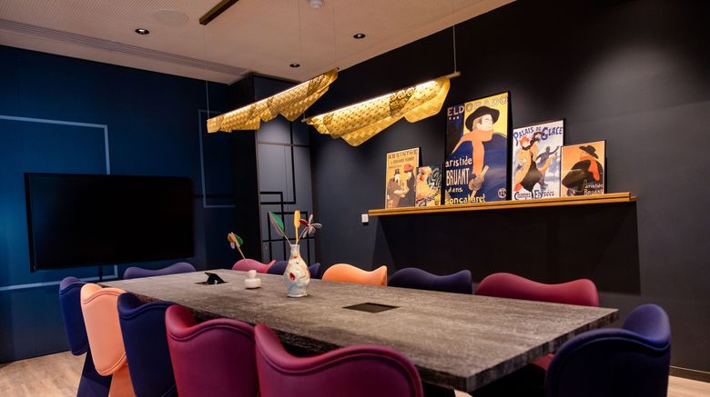 <b>Motel One Paris Versailles Meeting</b>. Images powered by <a href="https://www.leonardoworldwide.com/" title="Leonardo Worldwide" target="_blank">Leonardo</a>.