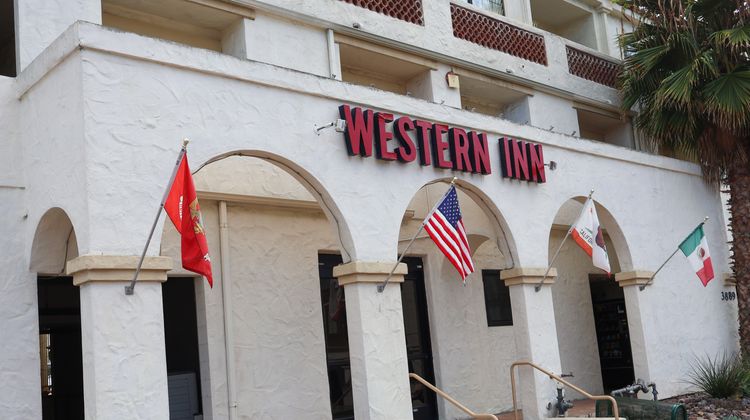 Western Inn San Diego Pool