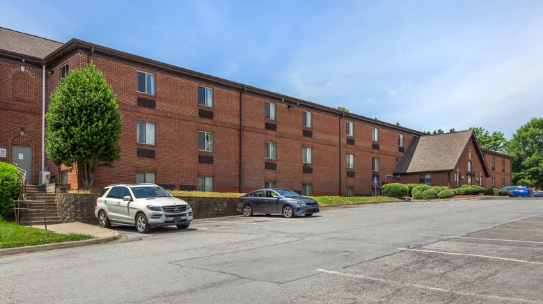 <b>HomeTowne Studios & Suites Greensboro Exterior</b>. Images powered by <a href="https://www.leonardoworldwide.com/" title="Leonardo Worldwide" target="_blank">Leonardo</a>.